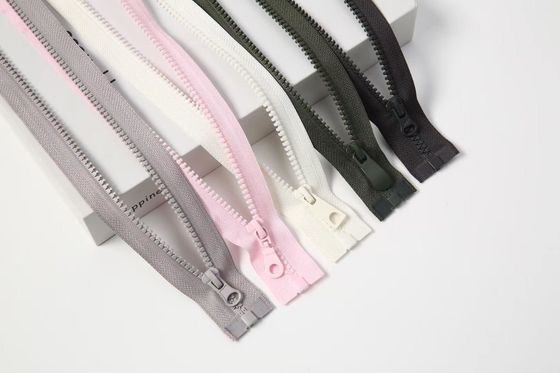 Garment Widely Use Resin #5 Plastic  Zippers In Black Pink Grey