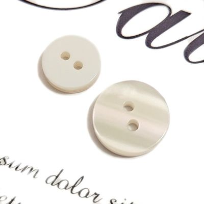 Factory Direct Selling 4 Holes Round Plastic Buttons Custom Engraved Logo Resin Button For Clothes Sweater