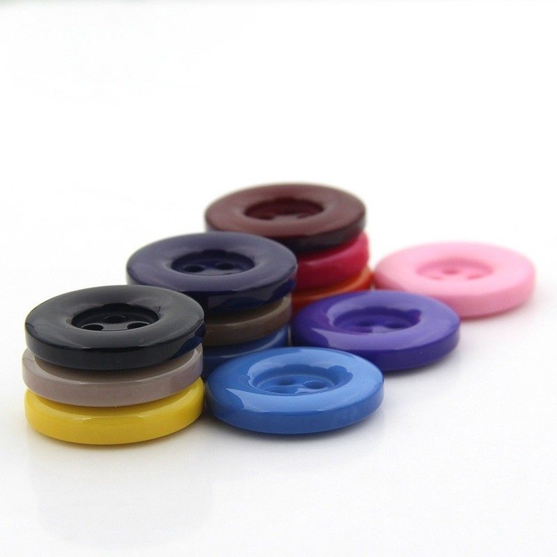 Oeko-tex  Factory Wholesales Garment Accessories Fashion 4 Holes Plastic Button Clothing Buttons Resin Buttons